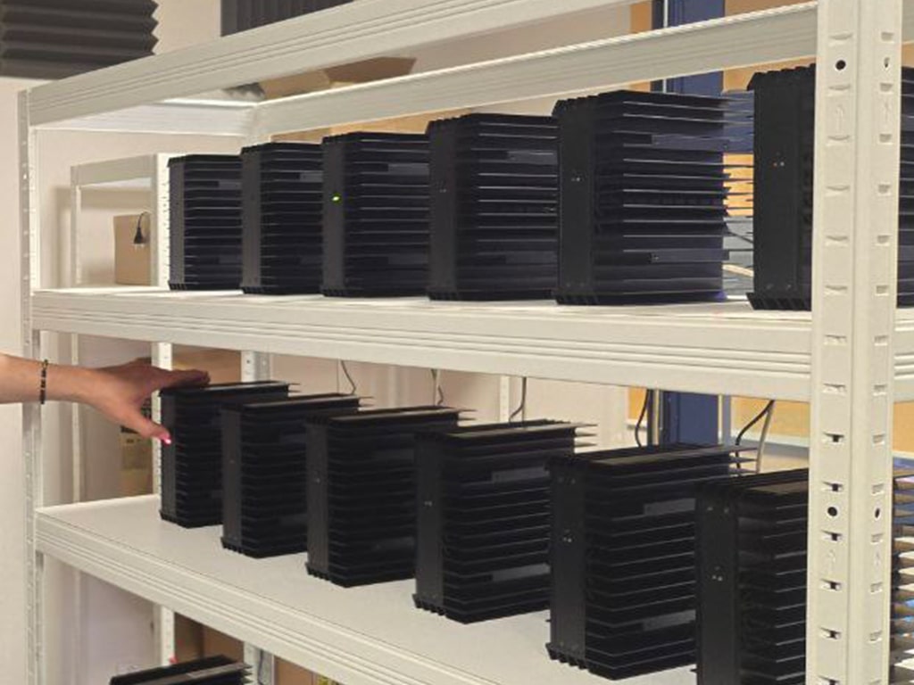 IceRiver AE0 testing batch banner showcasing test results